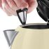 Russell Hobbs Classic Βραστήρας 1.7lt 2400W Μπεζ